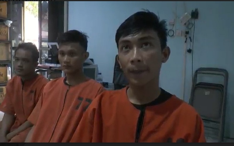 Begal Sadis Belakang Mal di Palembang Ditangkap, Pelaku Terlihat Lugu di Kantor Polisi 