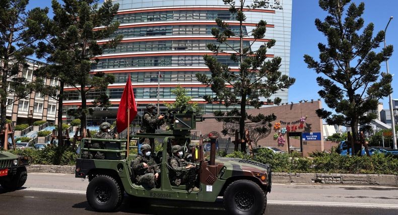 Taiwan Gelar Latihan Besar-besaran Hadapi Serangan Udara China, Jalan dan Toko Ditutup