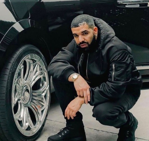 Apes! Rapper Drake Kalah Taruhan Rp9,3 Miliar usai Francis Ngannou Dipukul KO Anthony Joshua