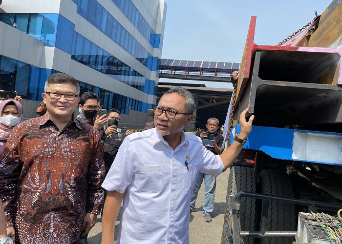 Mendag Zulhas Lepas Ekspor 3.800 Metrik Ton Baja ke Selandia Baru