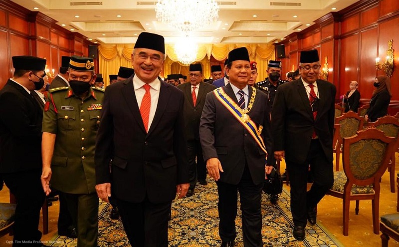 Saat Prabowo Dianugerahi Gelar Kehormatan Datuk Seri Darjah Gemilang Seri Melaka