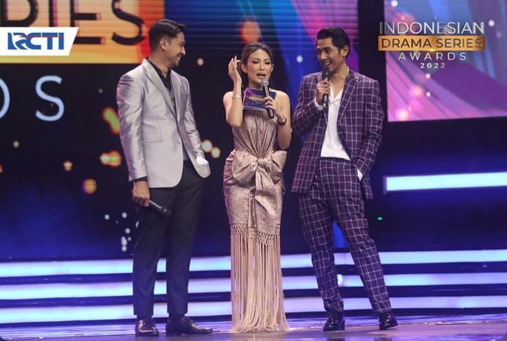 Perhelatan Indonesian Drama Series Awards Berlangsung Meriah, Ikatan Cinta Kembali Borong Penghargaan