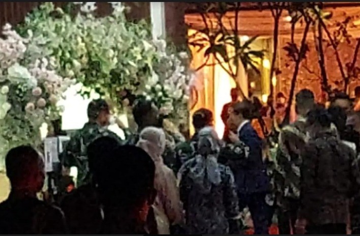 Presiden Jokowi Hadiri Resepsi Pernikahan Putri Anies Baswedan di Ancol