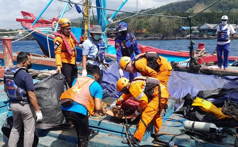 Heboh, ABK Kapal Ikan Tewas Saat Perbaiki Mesin di Pelabuhan Tanjungwangi 