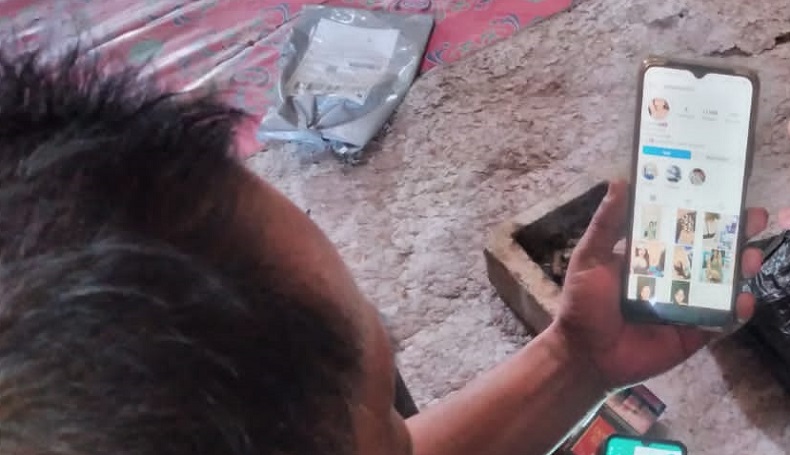Viral, Wanita Muda di Garut Pakai Lingerie Pamer Aurat di Media Sosial