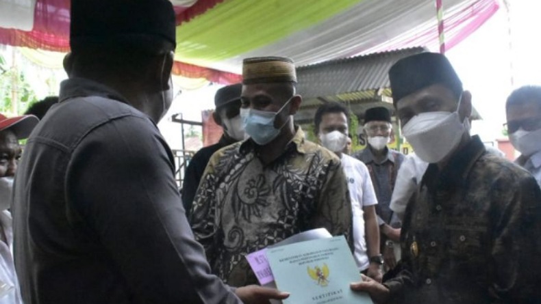 280 Warga Gorontalo Dapat Sertifikat Tanah Gratis dari Pemerintah   