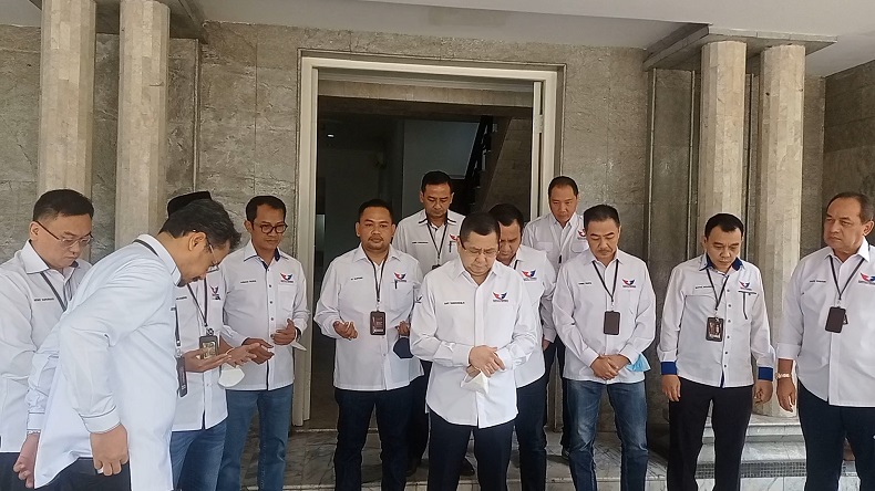 Diawali Doa Bersama, Rombongan Partai Perindo Berangkat dari Kantor DPP ke KPU