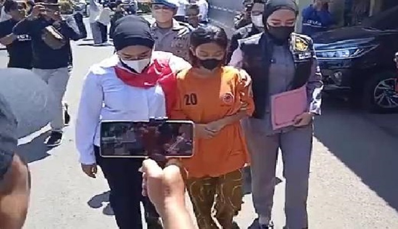 Terungkap, Wanita Muda Garut Umbar Aurat di Medsos Sediakan Layanan Video Telanjang