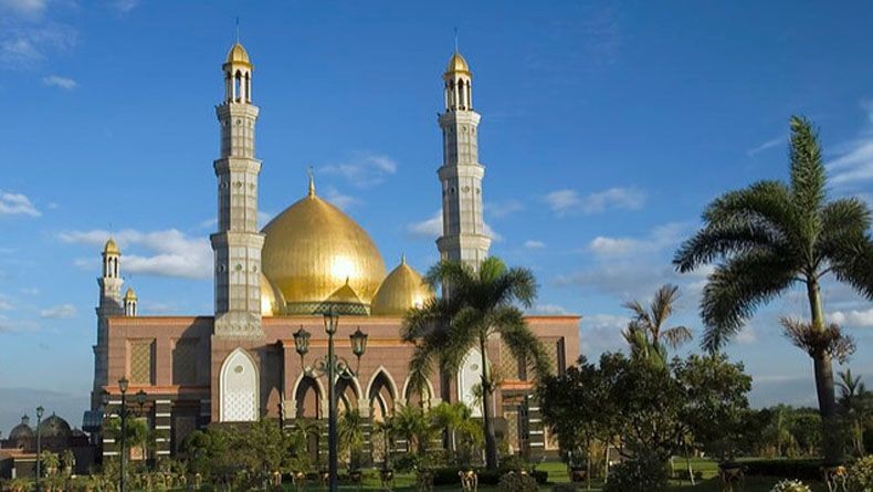 Deretan 10 Masjid Termegah di Indonesia 