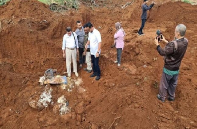 Temuan Bansos Dikubur, Bulog Pastikan Beras yang Disalurkan dalam Keadaan Baik