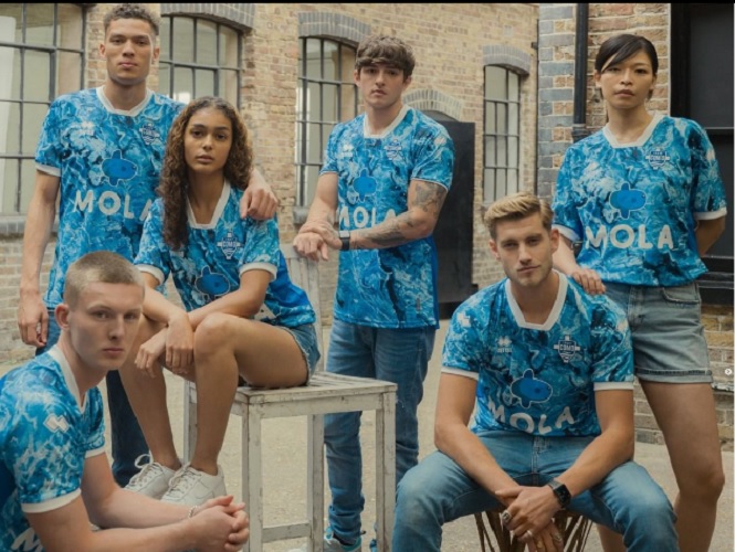 Resmi Gabung Como FC, Cesc Fabregas Pakai Jersey Karya Putra Prabowo Subianto