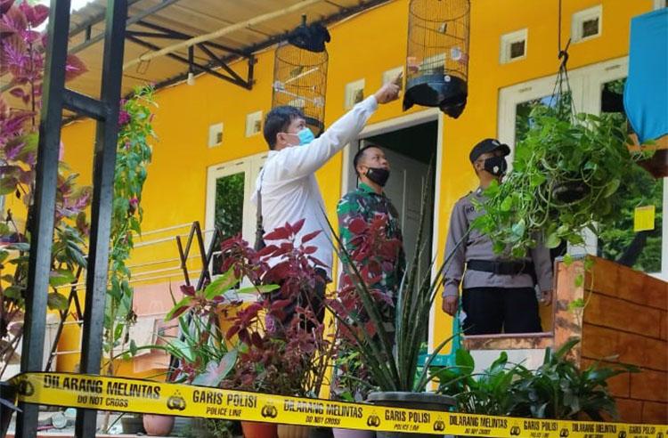 Terekam CCTV, 2 Pencuri Gondol Burung Kicauan Milik Anggota TNI