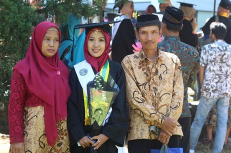 Kisah Sukses Guru SD di Bantul, Pernah Jadi Pelayan Toko Kini Raih Sertifikasi