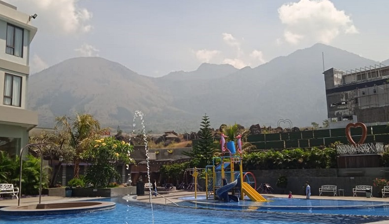Pemandian Air Panas Cipanas Garut, Cocok untuk Relaksasi dan Berkhasiat 