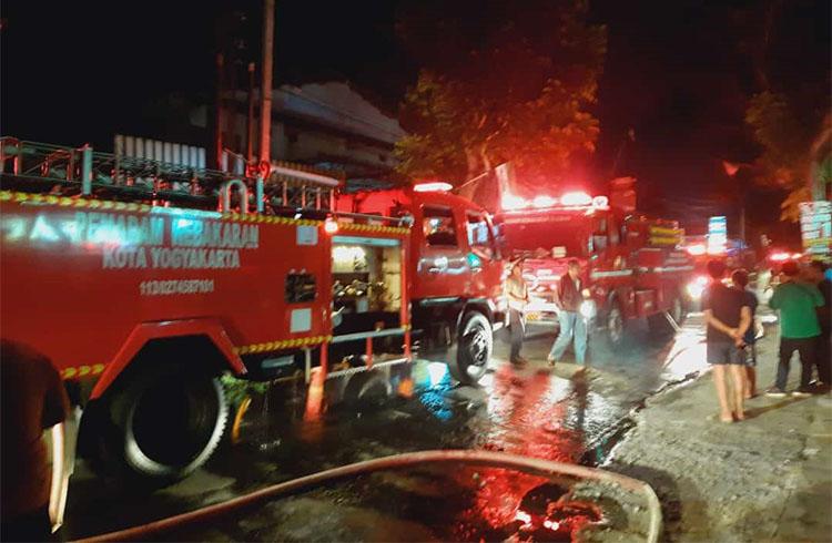 Gudang Mebel di Sleman Dilalap Si Jago Merah, Kerugian Capai Rp400 Juta