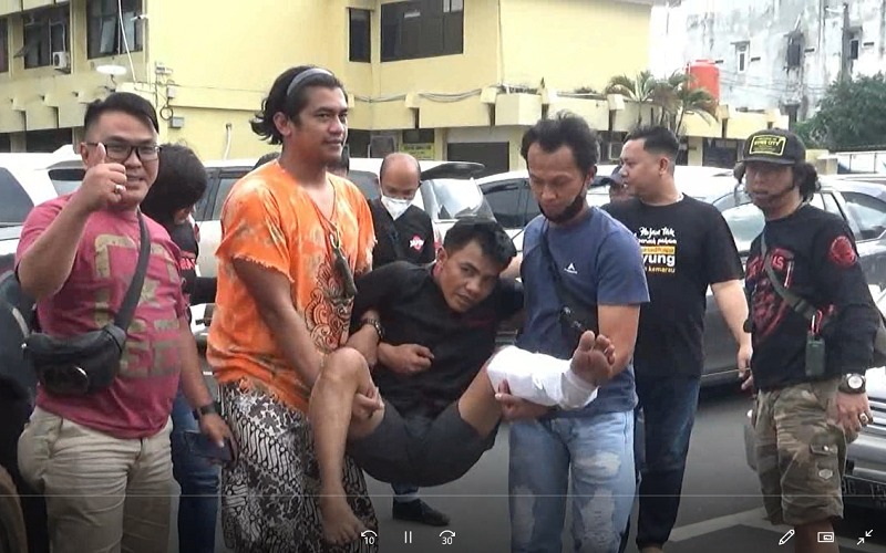 Rugikan Bank di Sumsel Ratusan Juta, 3 Pria Lampung Ditembak Polisi 