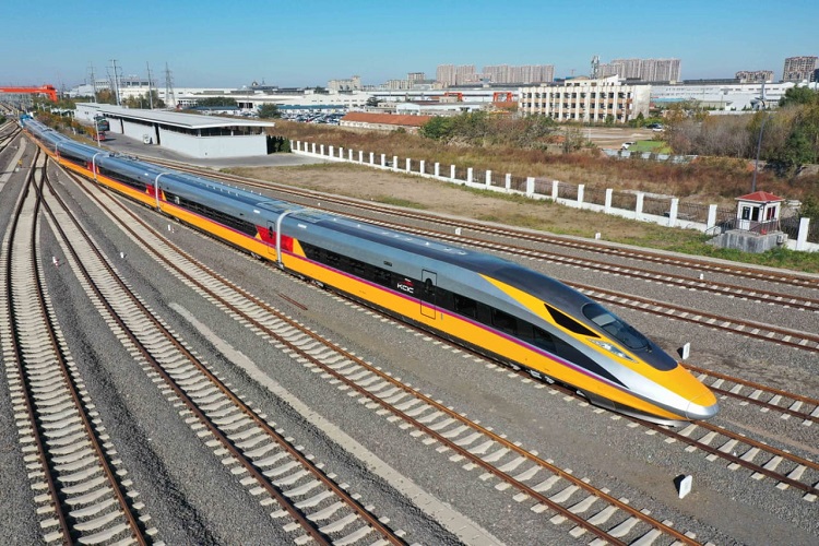 Jokowi dan Xi Jinping Saksikan Uji Dinamis Kereta Cepat Jakarta-Bandung Besok