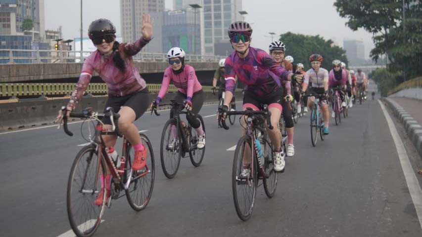 Tips Melindungi Kulit dari Paparan Sinar Matahari saat Olahraga, Pilih Waktu yang Tepat  