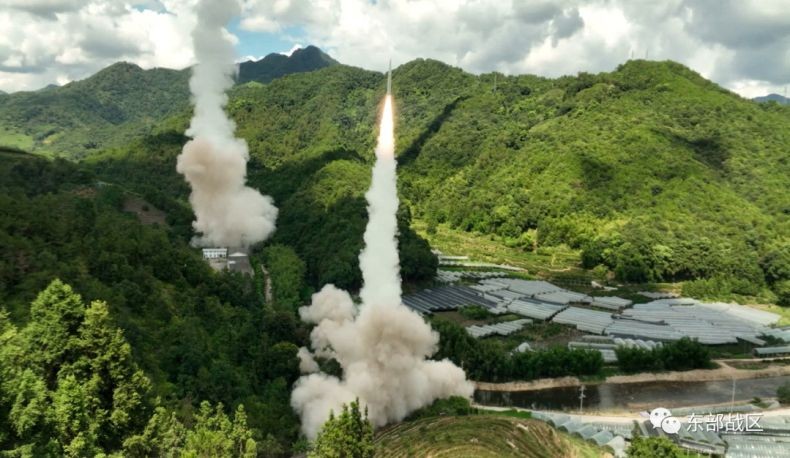 4 Rudal China Terbang di Langit Ibu Kota Taipei, Taiwan: Tetangga Penjahat!
