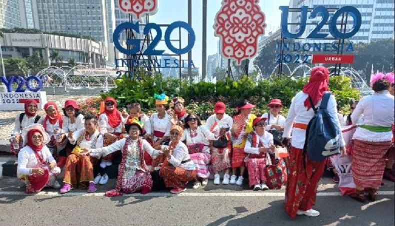 Ratusan Perempuan Perjuangkan Kebaya sebagai Warisan Budaya ke UNESCO