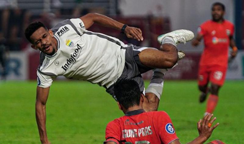 Hasil Liga 1: Dibantai Borneo FC, Persib Bandung Terpuruk di Papan Bawah Klasemen