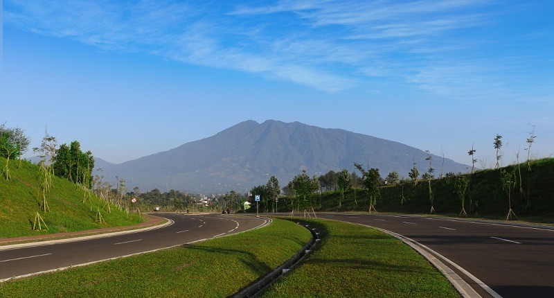 Bukan di Puncak, Tempat Ini Punya View 360⁰ Fantastis dan Hanya 60 menit dari Jakarta