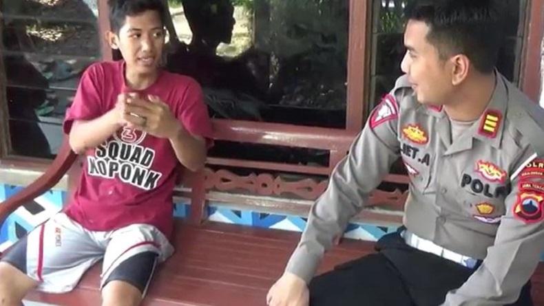 Jaket Ditarik Polisi, Pengendara Motor di Pekalongan Jatuh dan Terluka