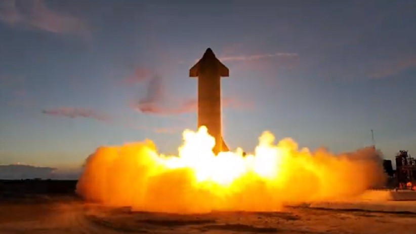 Jelang Penerbangan Uji, SpaceX Nyalakan Booster Starship dan Super Heavy