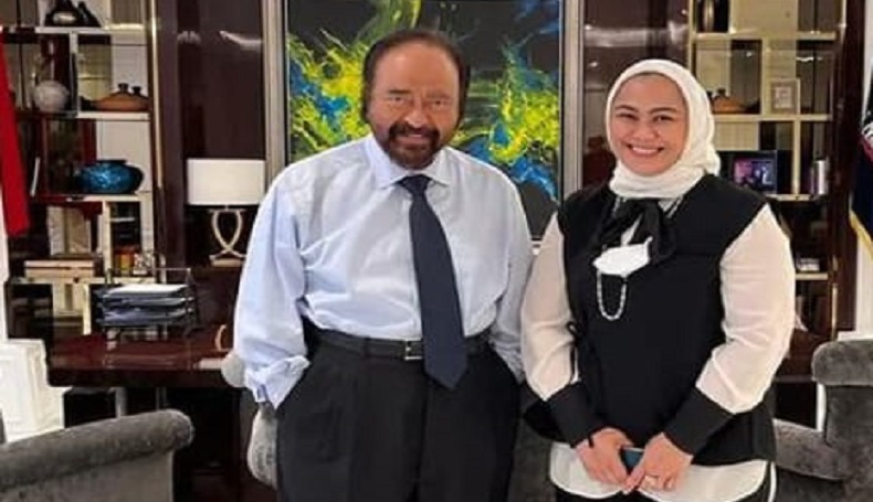 Bupati Karawang Cellica Nurrachadiana Posting Foto Bersama Surya Paloh, Pertanda Apa?
