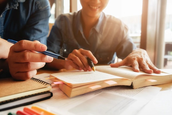 Ringkasan: Pengertian, Ciri-Ciri, Tujuan dan Cara Membuat