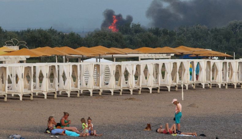 Turis Rusia Tak Takut Berlibur ke Krimea meski Berisiko Jadi Target Serangan Ukraina