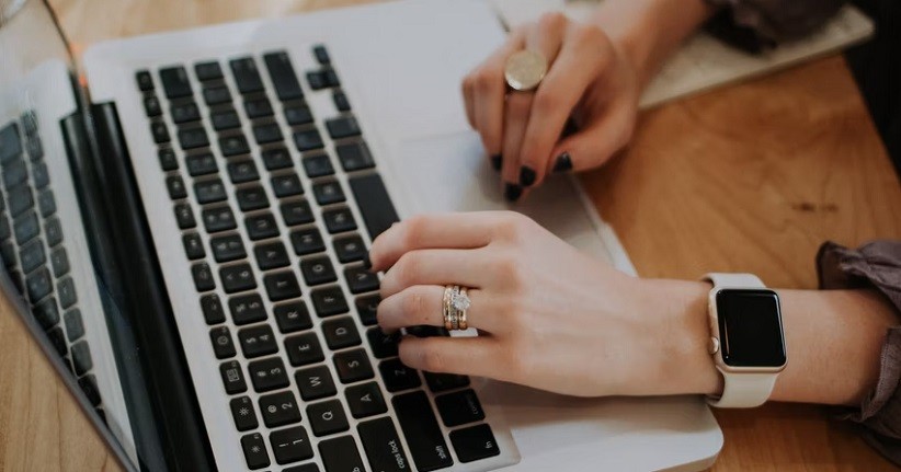 Cek Plagiarisme Jadi Mudah dengan 5 Aplikasi Terbaik Ini