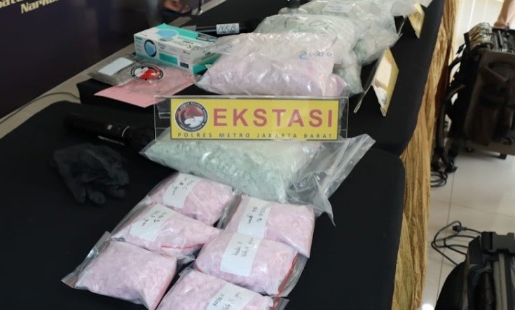 Polisi Bongkar Peredaran 101.355 Butir Ekstasi Jaringan Internasional