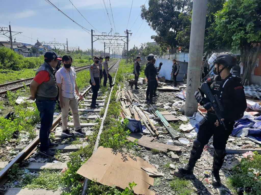 Polisi Gerebek Lagi Gubuk Liar di Kampung Bahari, Diduga Masih Ada Transaksi Narkoba