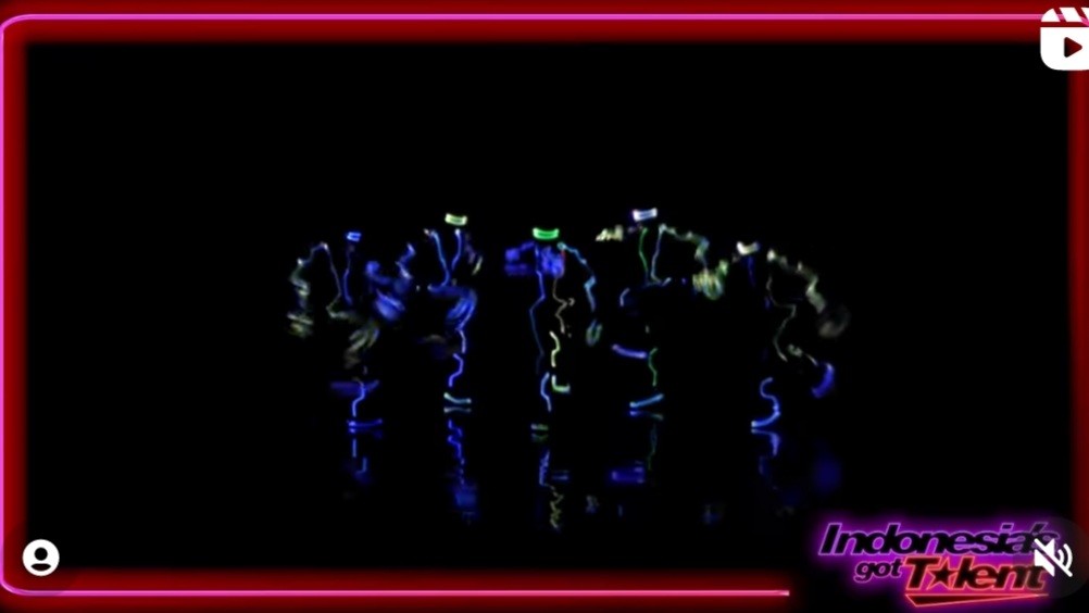 Tampil Pakai Kostum Dance LED, Extrem Production Sukses Curi Perhatian Juri di Indonesia's Got Talent