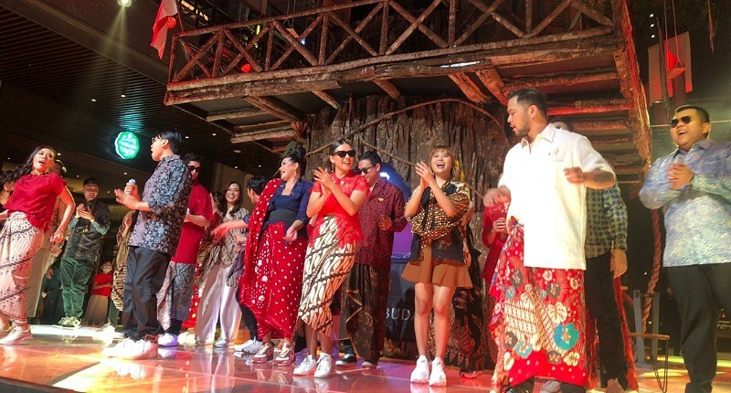 Rayakan HUT Ke-77 RI, Jagantara Fashion Show Kenalkan Kebaya hingga Kain Tradisional 