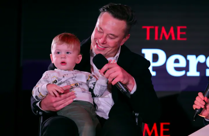 Deretan Anak Artis Hollywood yang Mempunyai Nama Aneh, Nomor 3 Paling Susah Diucapkan