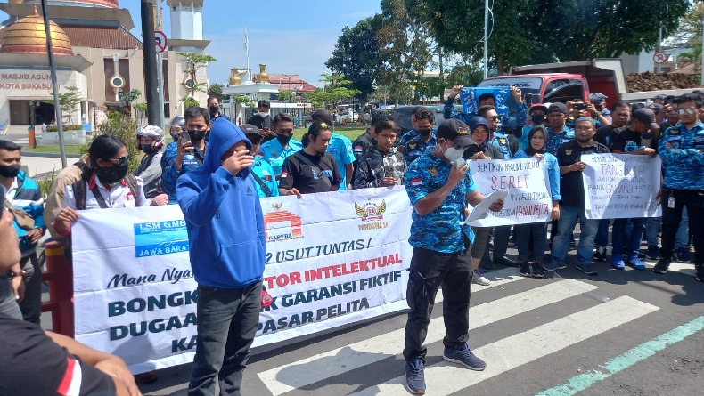 5 Tahun Kasus Bank Garansi Pasar Pelita Mangkrak, LSM Geruduk Kejari Kota Sukabumi