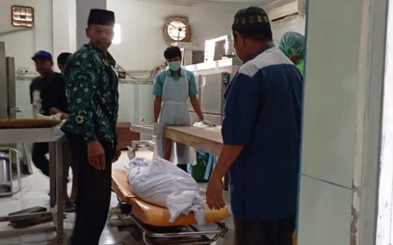 Ogan Ilir Geger, Perempuan Pedagang Sayur Tewas Membusuk, Tangan Pegang Pisau