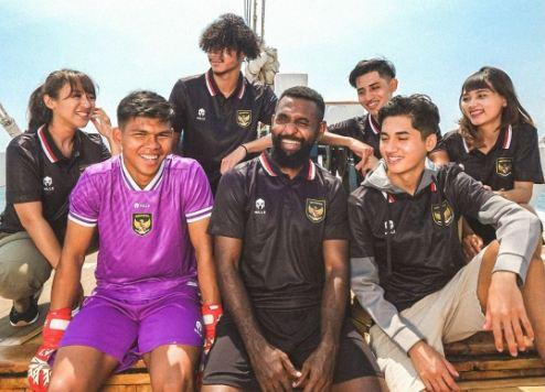 Timnas Indonesia Rilis Jersey Baru Bertema Lautan, Netizen: Bismillah, Tsunami Trofi!