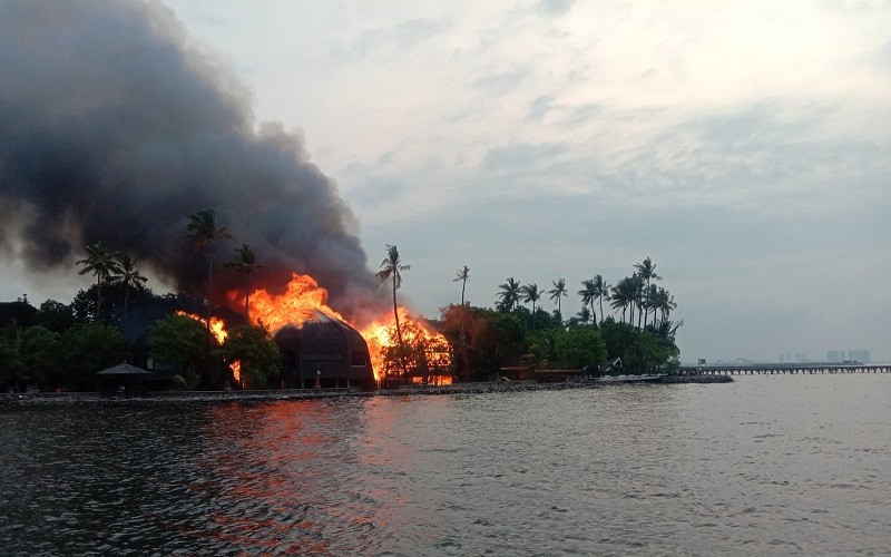 Penampakan Kebakaran di Putri Duyung Cottage Ancol, Api Cepat Merembet karena Angin