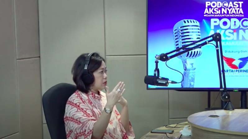 Jadi Kolektor Batik Tulis, Nuning Kertopati Ngaku Jatuh Cinta pada Kain Tradisional sejak Kecil