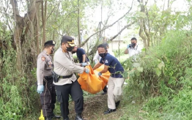 Tebingtinggi Gempar, Mayat Perempuan Membusuk Ditemukan di Bekas Gudang Aspal