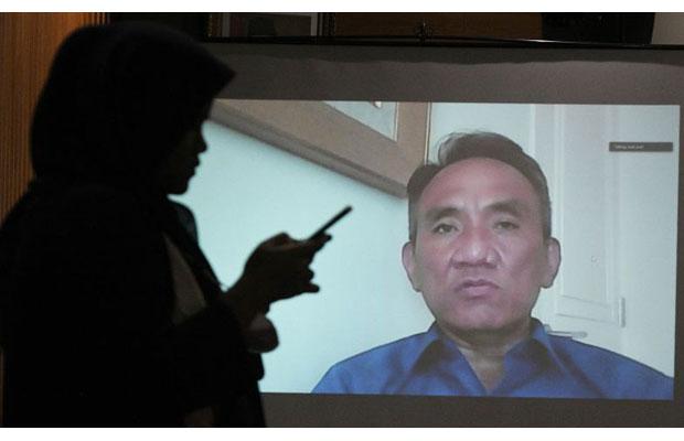  Jaksa KPK Minta Hakim Tipikor Samarinda Rampas Uang Pengembalian Andi Arief