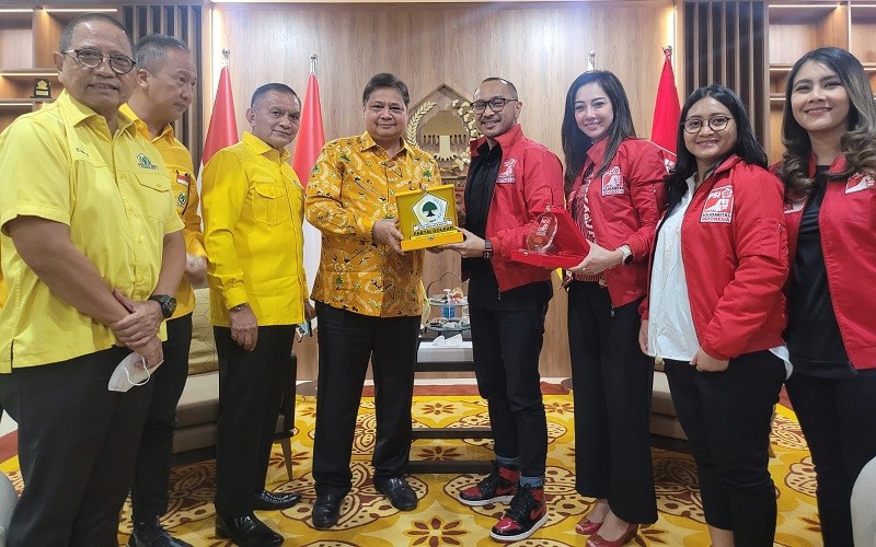 Dikunjungi PSI, Airlangga: Kesamaan Kami Lanjutkan Program Presiden Jokowi dan Tolak Politik Identitas