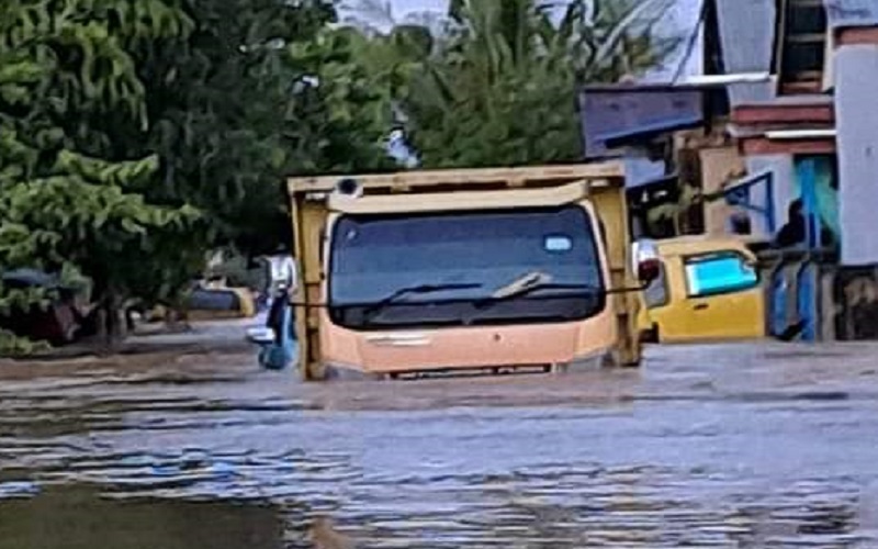 Kota Sorong Dikepung Banjir usai Hujan 10 Jam