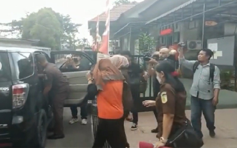 Diduga Korupsi Rp433 Juta, Kasir Pegadaian di Pontianak Ditahan