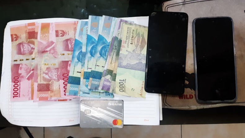 Pelaku Judi Togel Online di Manado Ditangkap Polisi saat Asyik Rekap Kupon