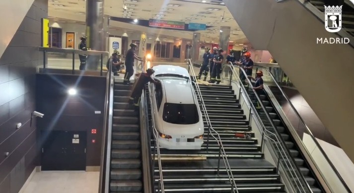 Apes, Pencuri Mobil Ini Tertangkap Salah Jalan Naik Tangga Terminal Bus