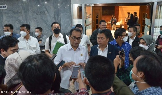 Kumpulkan Maskapai Penerbangan Hari Ini, Menhub Berharap Harga Tiket Pesawat Bisa Turun